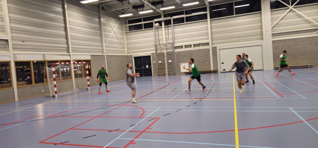 20251028 215136 (2) 20251028 215136 (2)